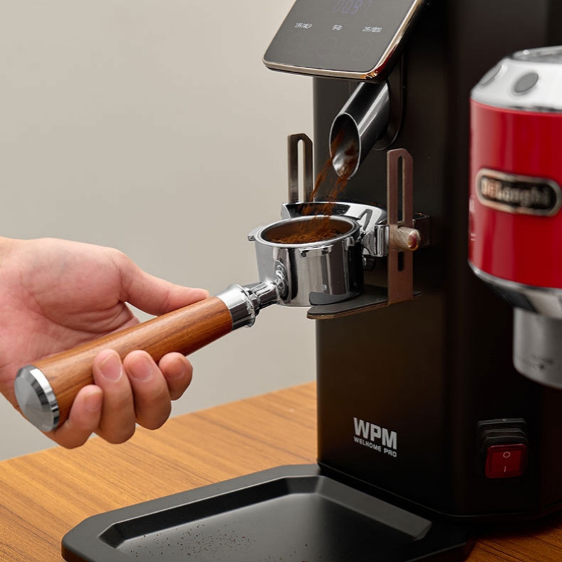حامل فلتر 51 ملم بدون قاعدة لم - مراجعة Delonghi Espresso Dedica 685 وسعره
