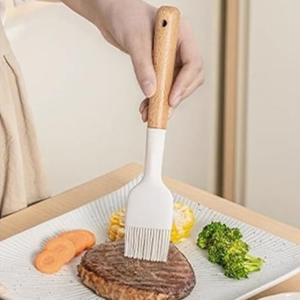 قطعتان من فرشاة الزيت الخشبية  - مراجعة Pastry Brush Silicone وسعره